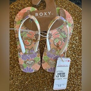 Roxy NWT Floral Kids Flip Flops - Pink, Purple, Green. Size 12TOD